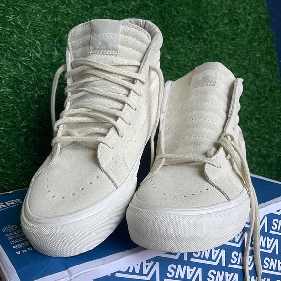 Vans Sks-Hi Reissue VI
(The General)@Itwhtasprgs
VNOA4BVH09F WMNS sneakers - Picture 6 of 16